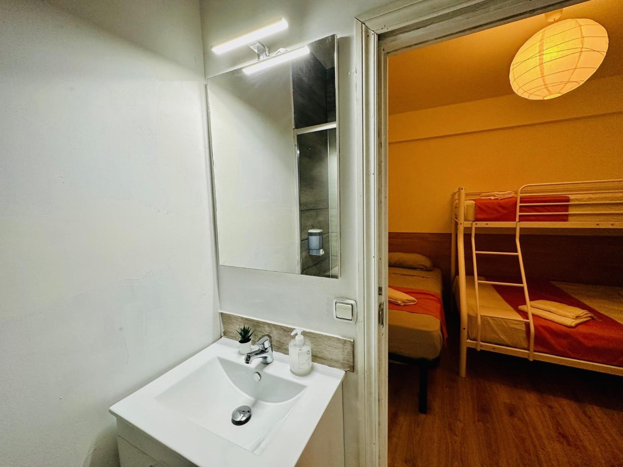 Punta Me Rooms In Madrid Downtown Bagian luar foto